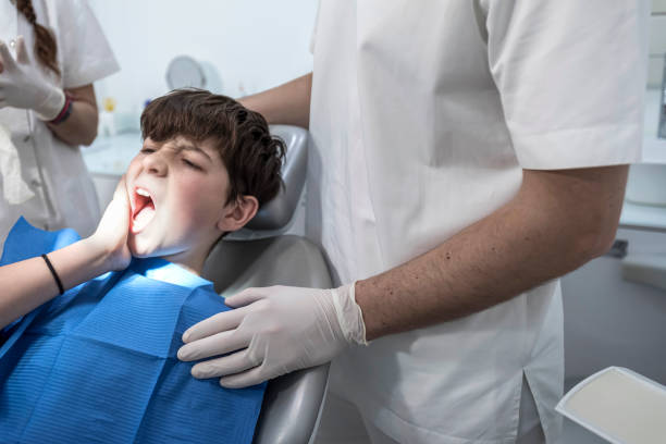 Best Urgent Tooth Repair  in Detroit Lakes, MN