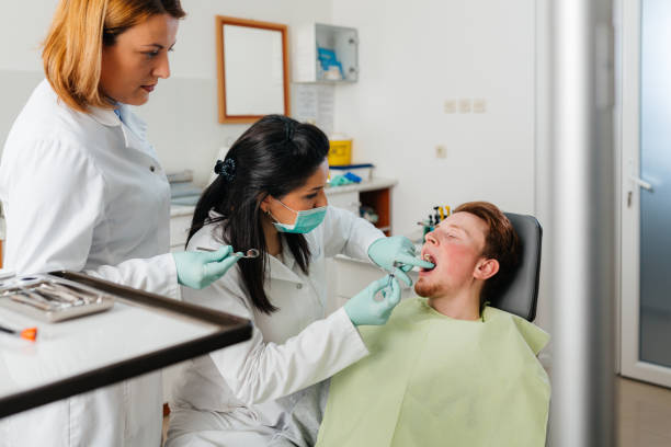 Best Emergency Tooth Extraction  in Detroit Lakes, MN